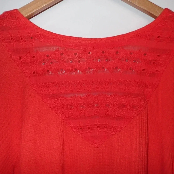 Free People Casual Parisian Night Top / Blouse bell sleeve Size Medium - Picture 6 of 11